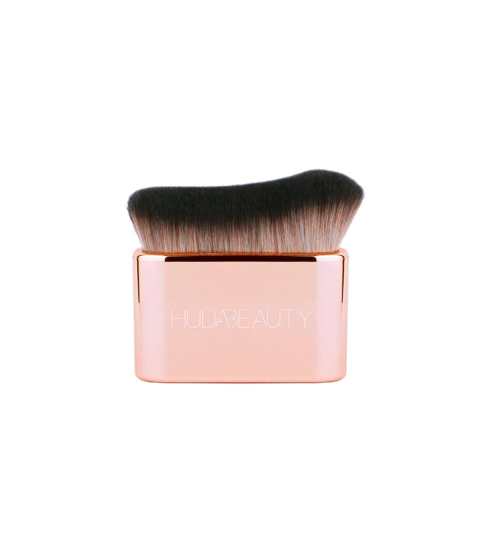 huda-beauty-n-y-m-p-h-body-blur-glow-brush image 1