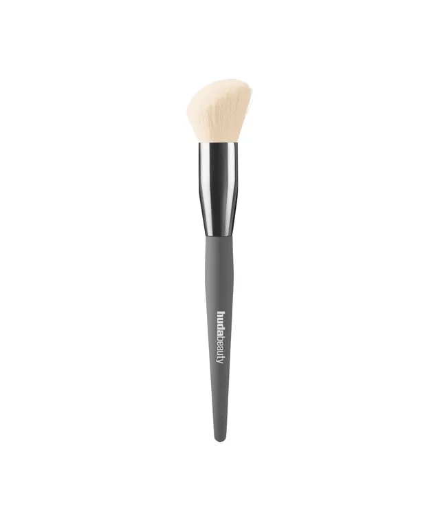 huda-beauty-diffusing-cheek-brush image 1