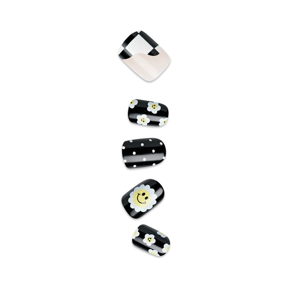 impress-design-no-glue-fake-press-on-nails-pandora-black-short-squoval image 1