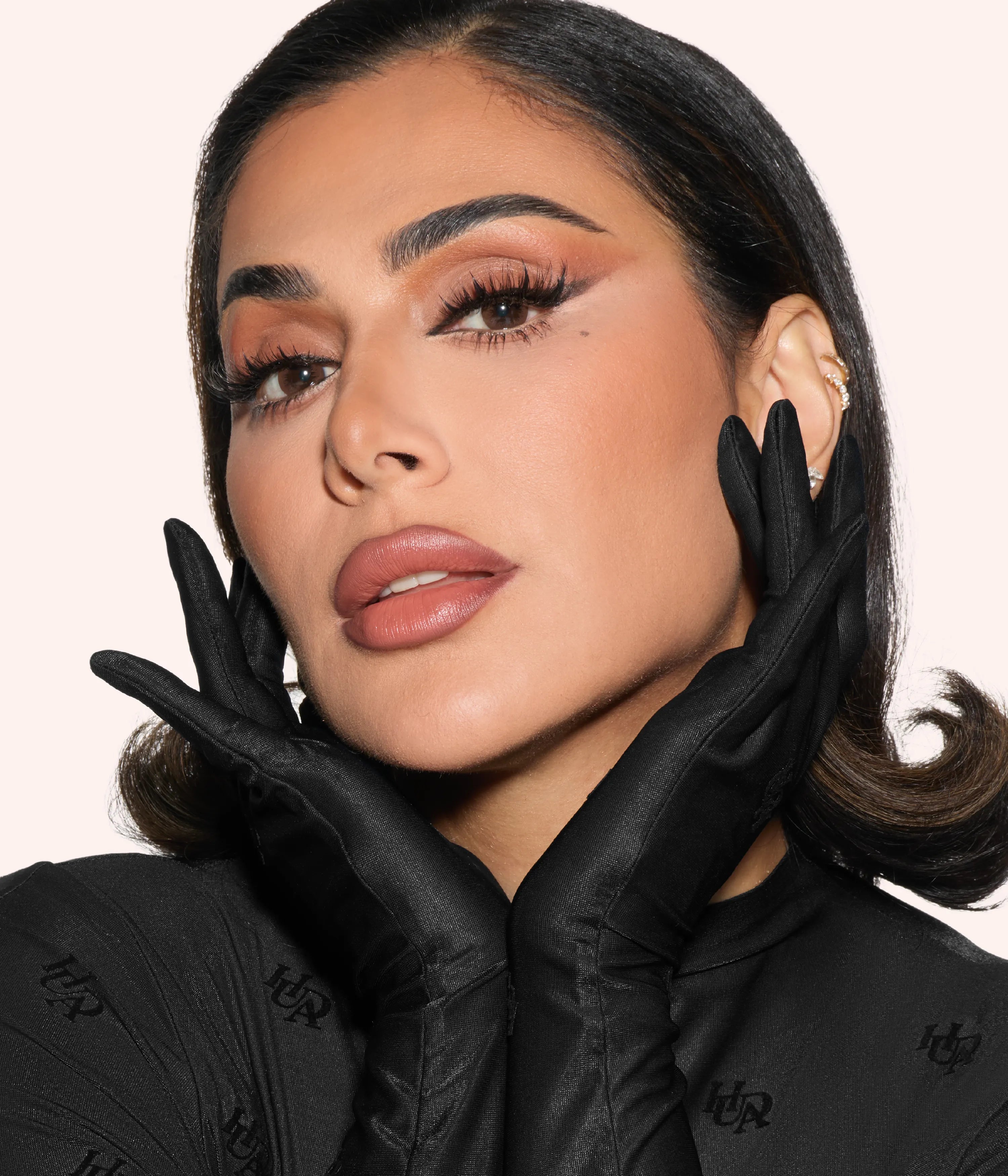 huda-beauty-the-prime-blur-press-kit image 2