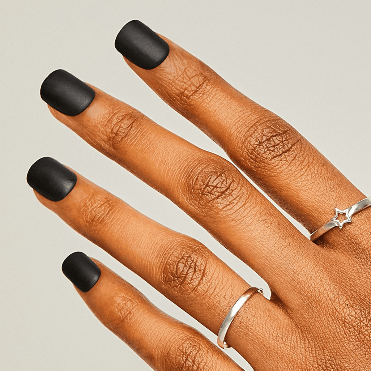 impress-color-no-glue-press-on-nails-on-the-road-solid-black-short-squoval image 2