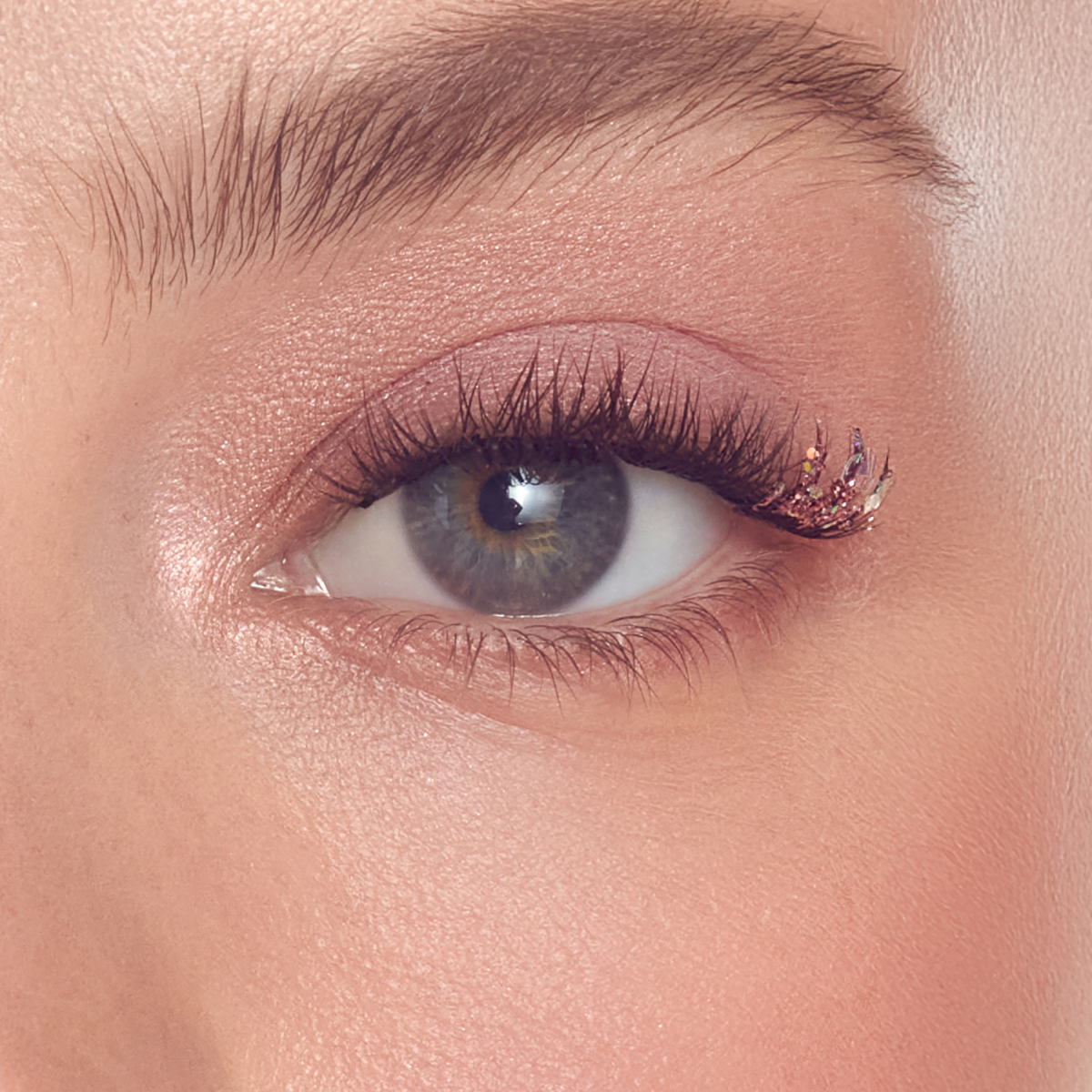 wicked-x-impress-bewitching-no-glue-lash-clusters-gold-pink-glitter-8-10mm image 3
