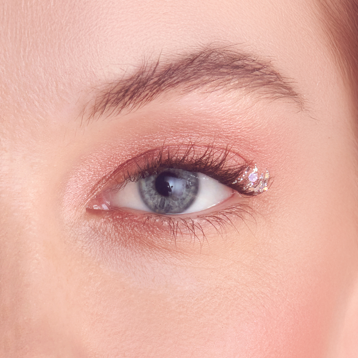 wicked-x-impress-pre-glued-lash-clusters-some-of-us-are-different-8-10mm-12-coun image 3
