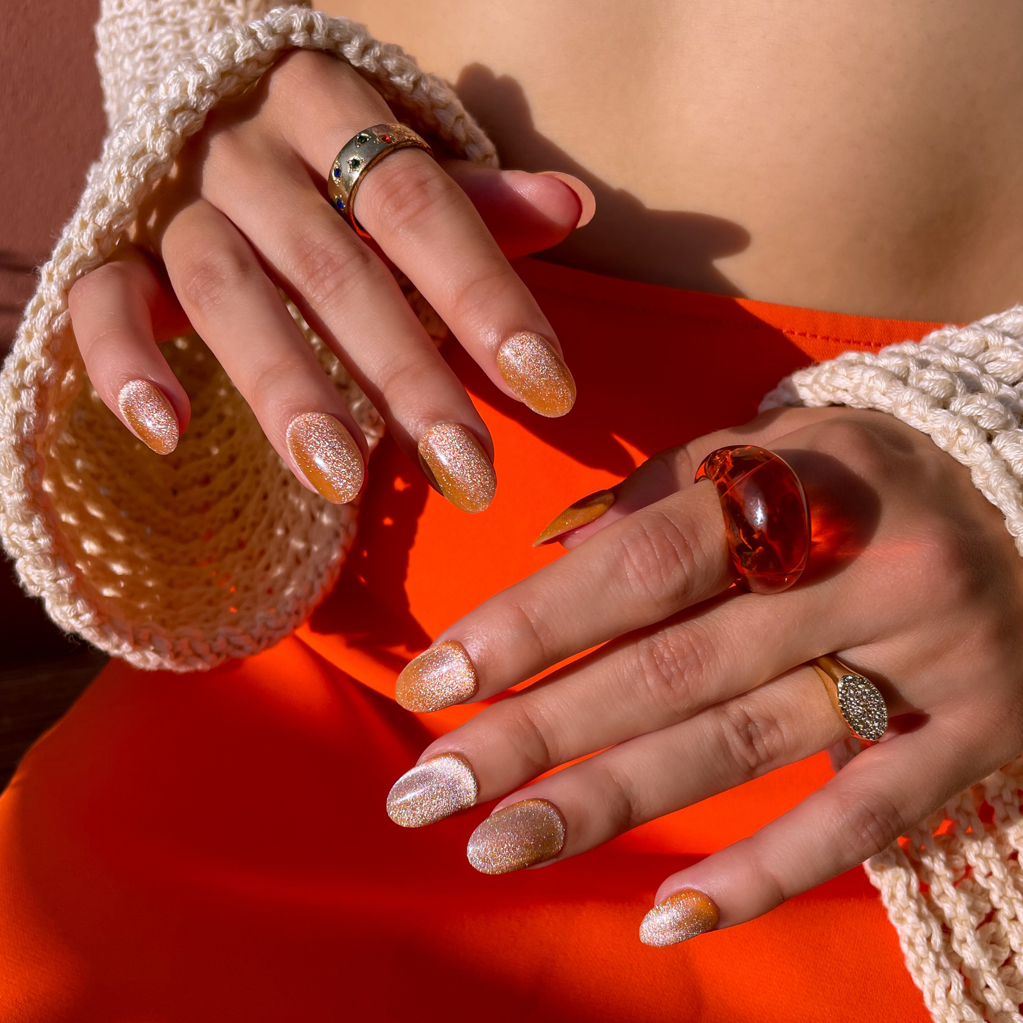 paintlab-orangesicle-cat-eye-oval-press-on-nails-striking-orange-with-shimmering image 5