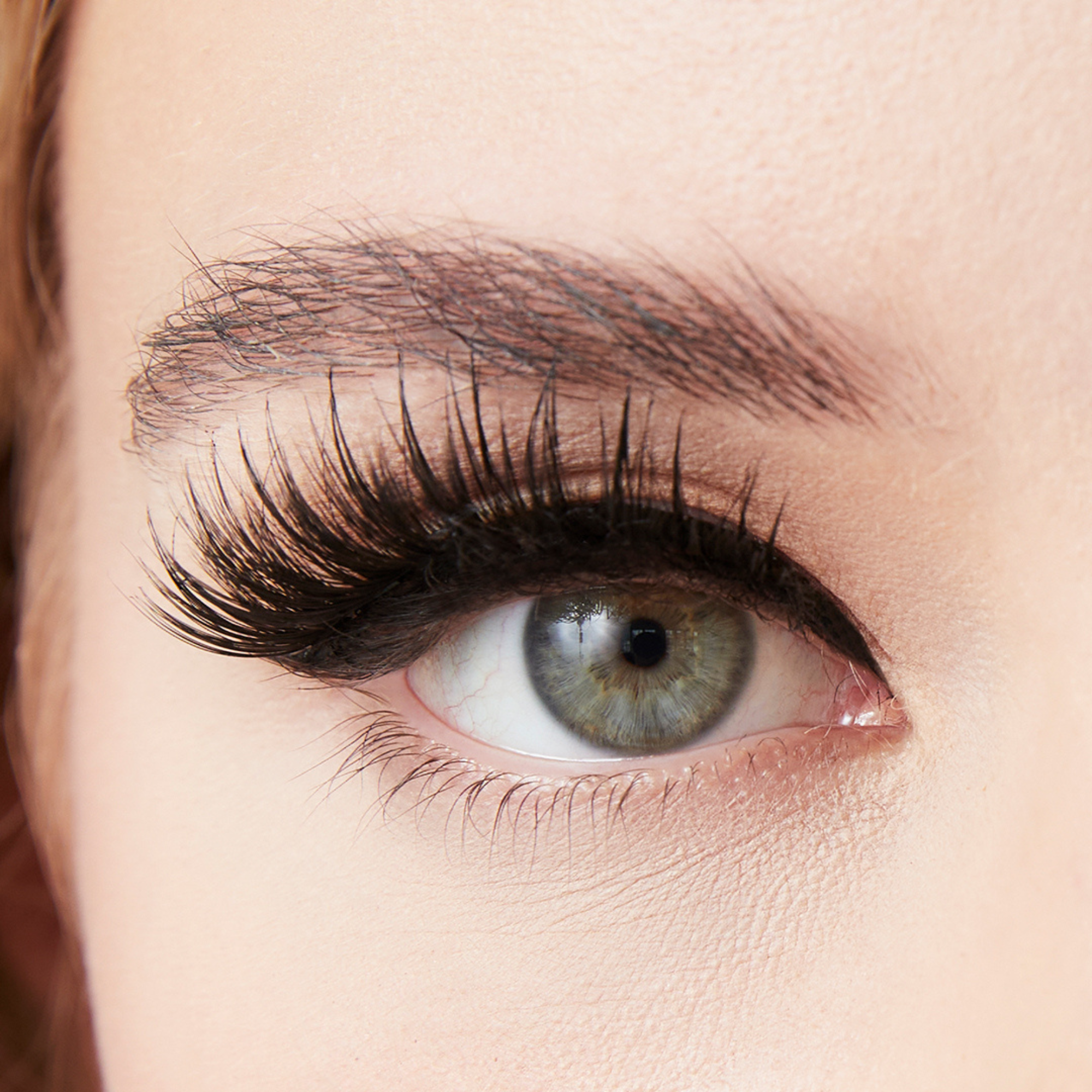 paintlab-big-energy-magnetic-eyelashes-bold-full-volume-falsies-with-magnetic-ap image 2