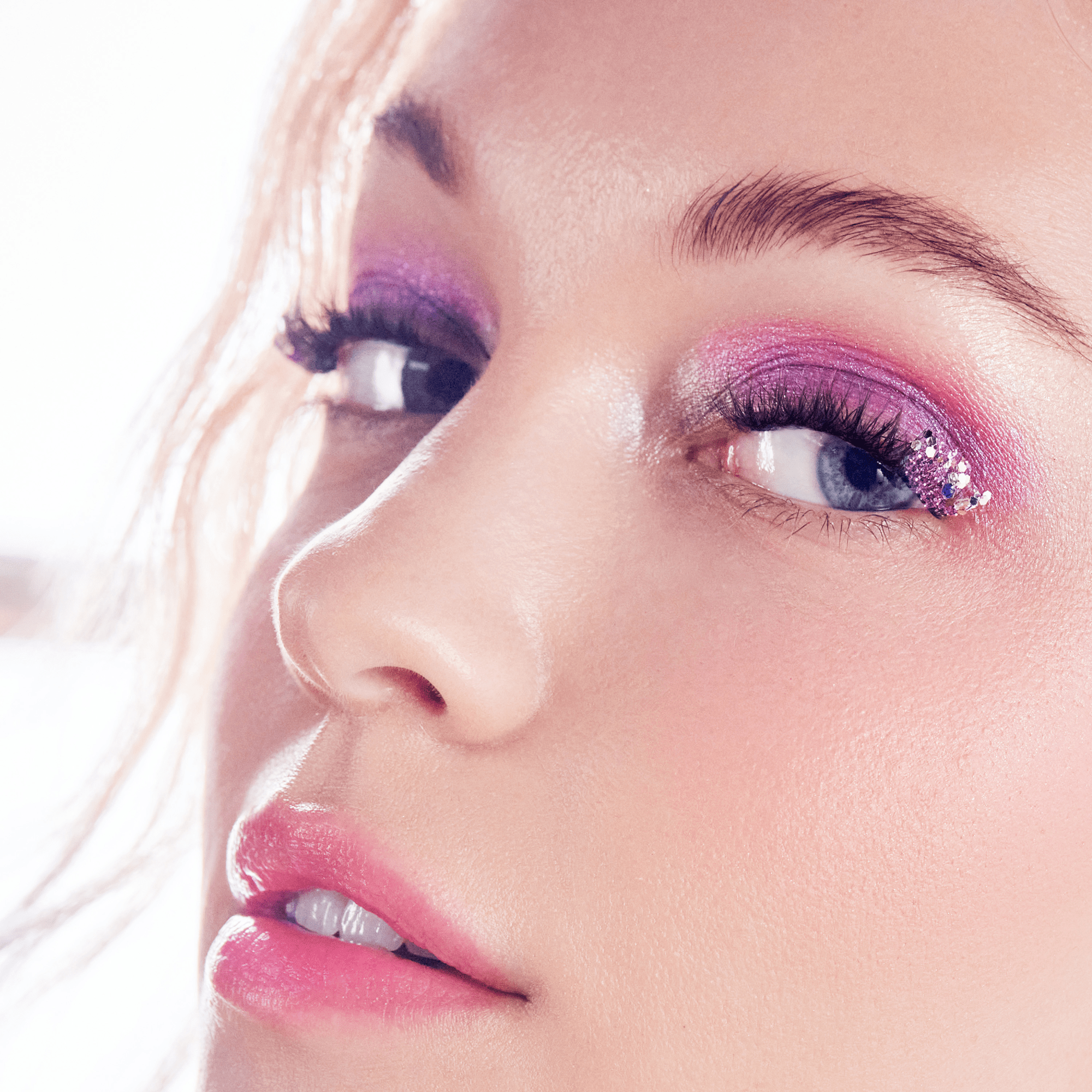 wicked-x-impress-fantabulous-lash-clusters-purple-glitter-8-10mm-12-pieces image 2