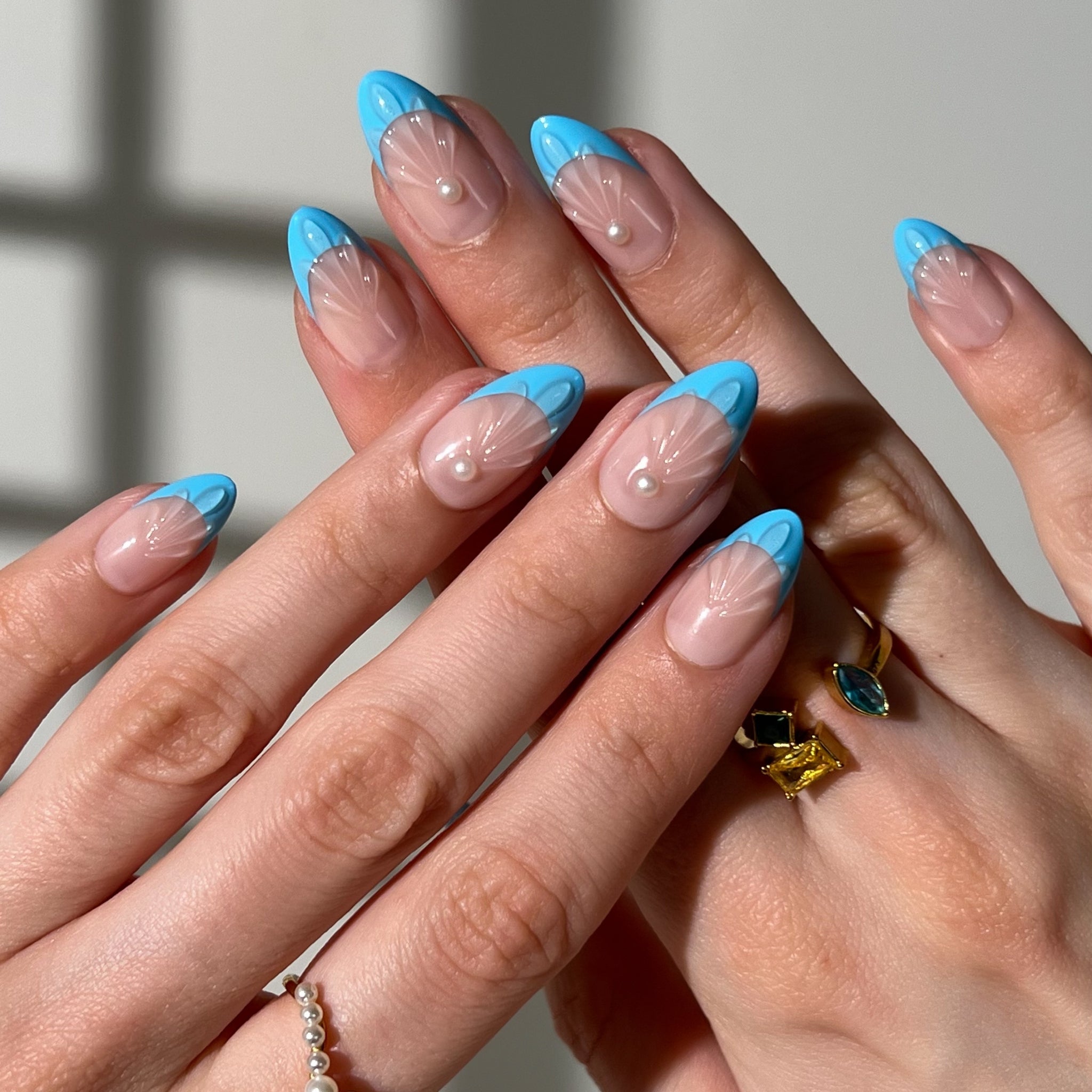 paintlab-summer-collection-pearl-paradise-themed-press-on-nails-luminous-ocean-i image 4