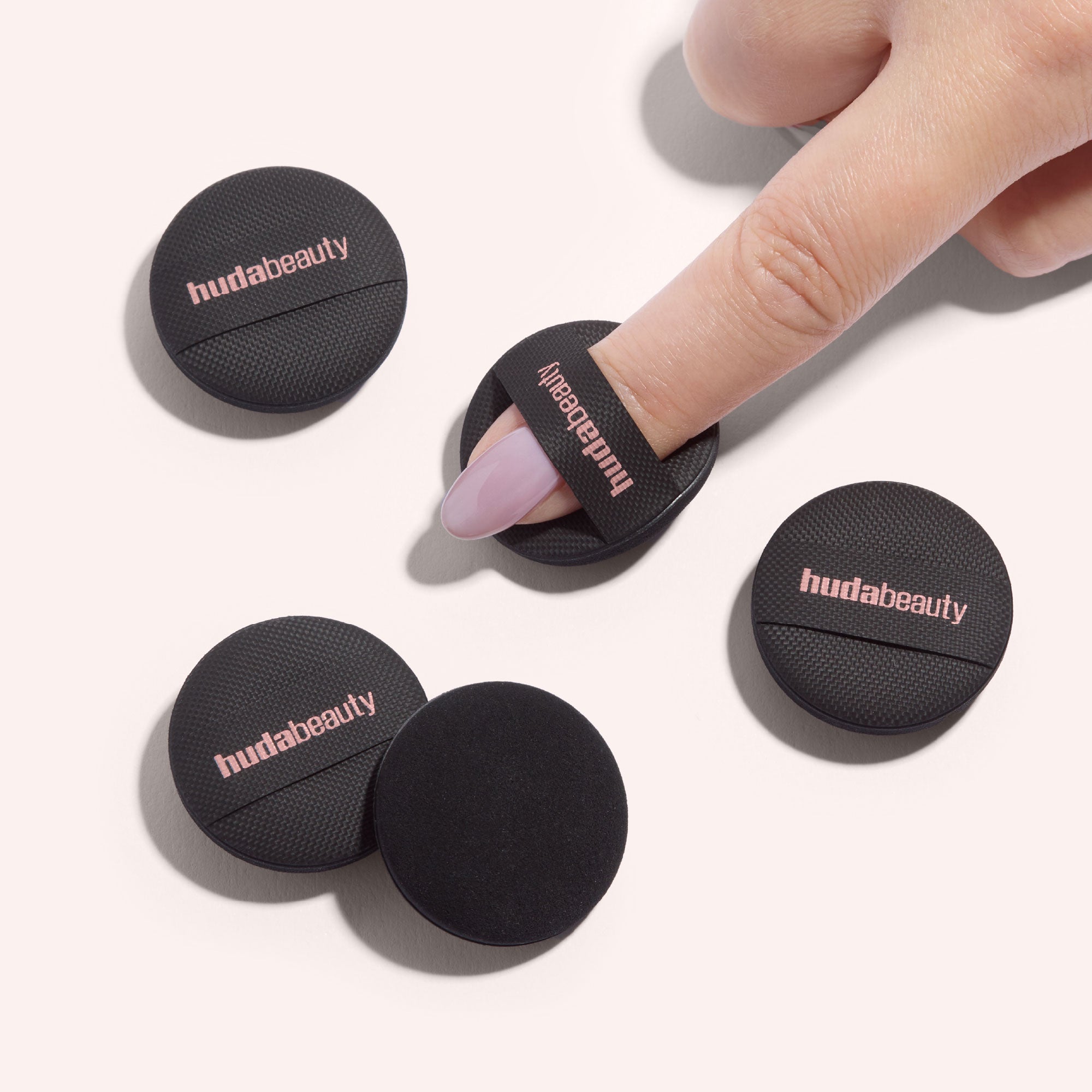 huda-beauty-mini-easy-bake-sponge-set image 2