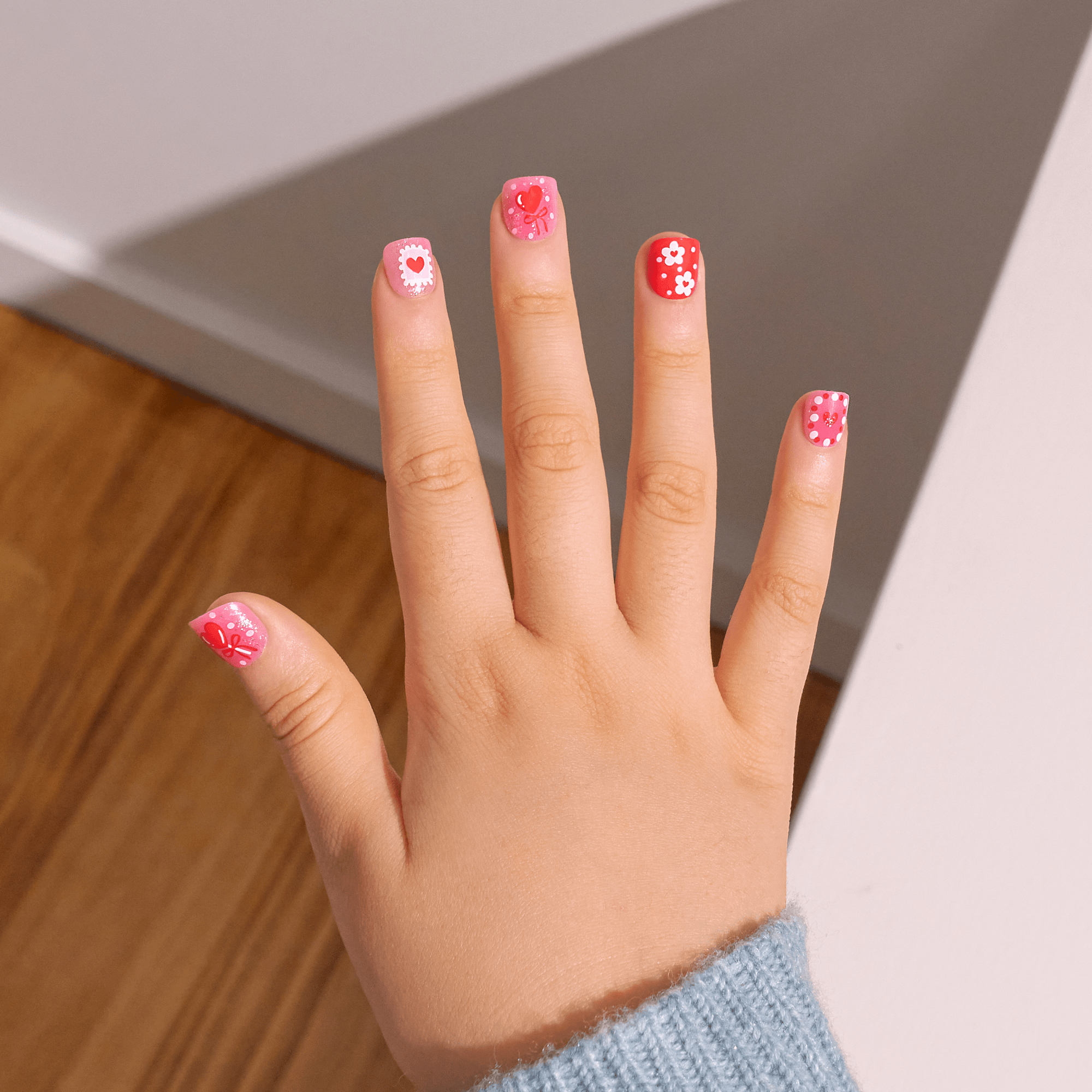 impress-kids-no-glue-press-on-nails-candy-heart-design-red-pink-squoval-20-nails image 3