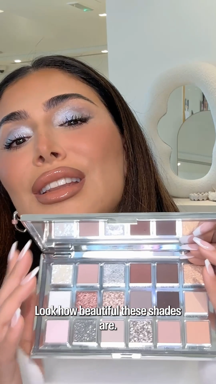 huda-beauty-icy-nude-eyeshadow-palette image 3