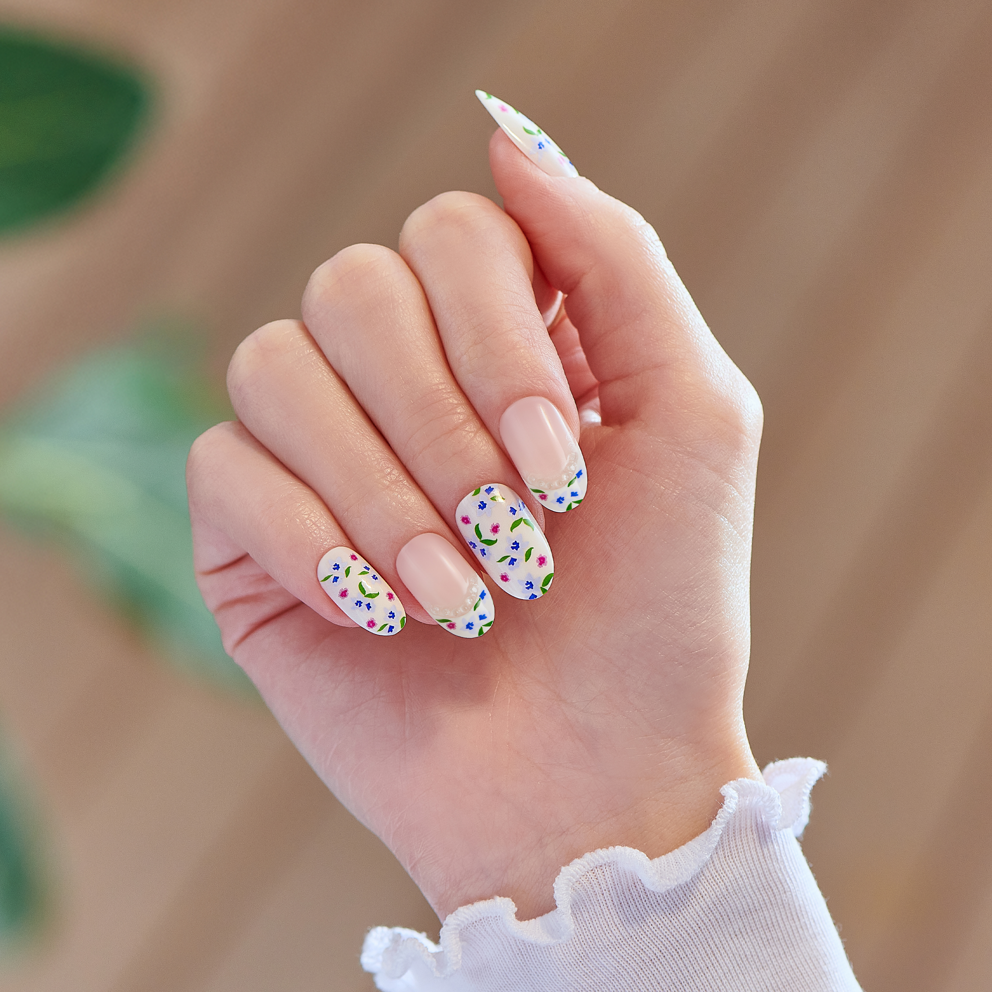 impress-design-no-glue-press-on-nails-happy-mood-french-design-multicolor-medium image 2