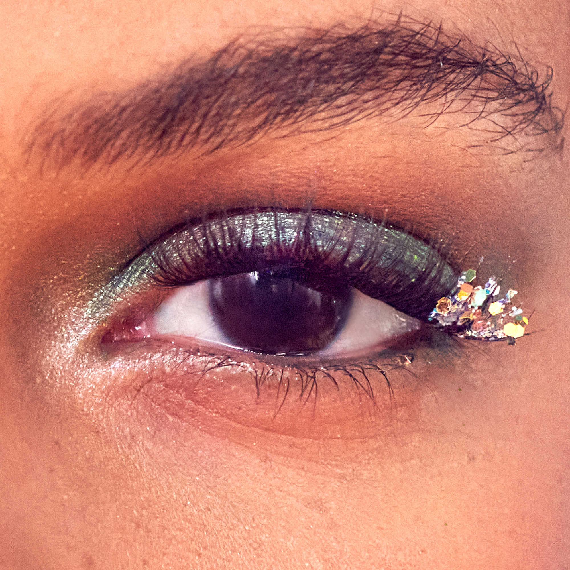 impress-x-wicked-for-good-tap-to-bubble-12-lash-clusters-8mm-10mm image 4