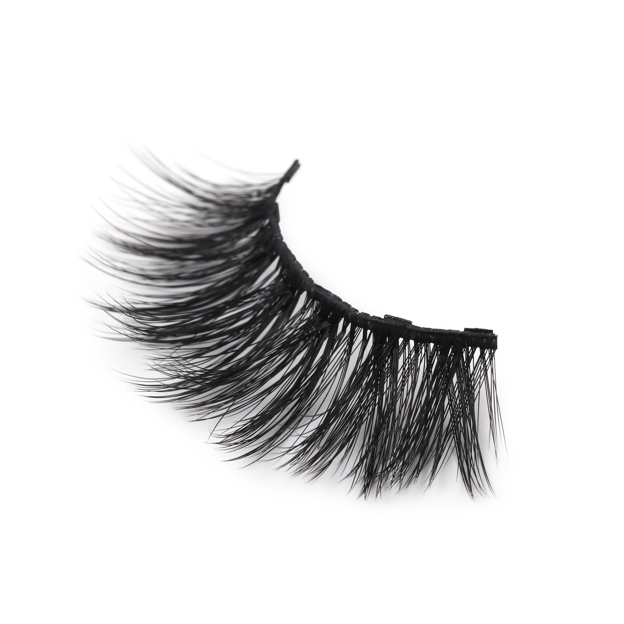 paintlab-bae-magnetic-eyelashes-reusable-glue-free-lashes-for-everyday-glam image 4