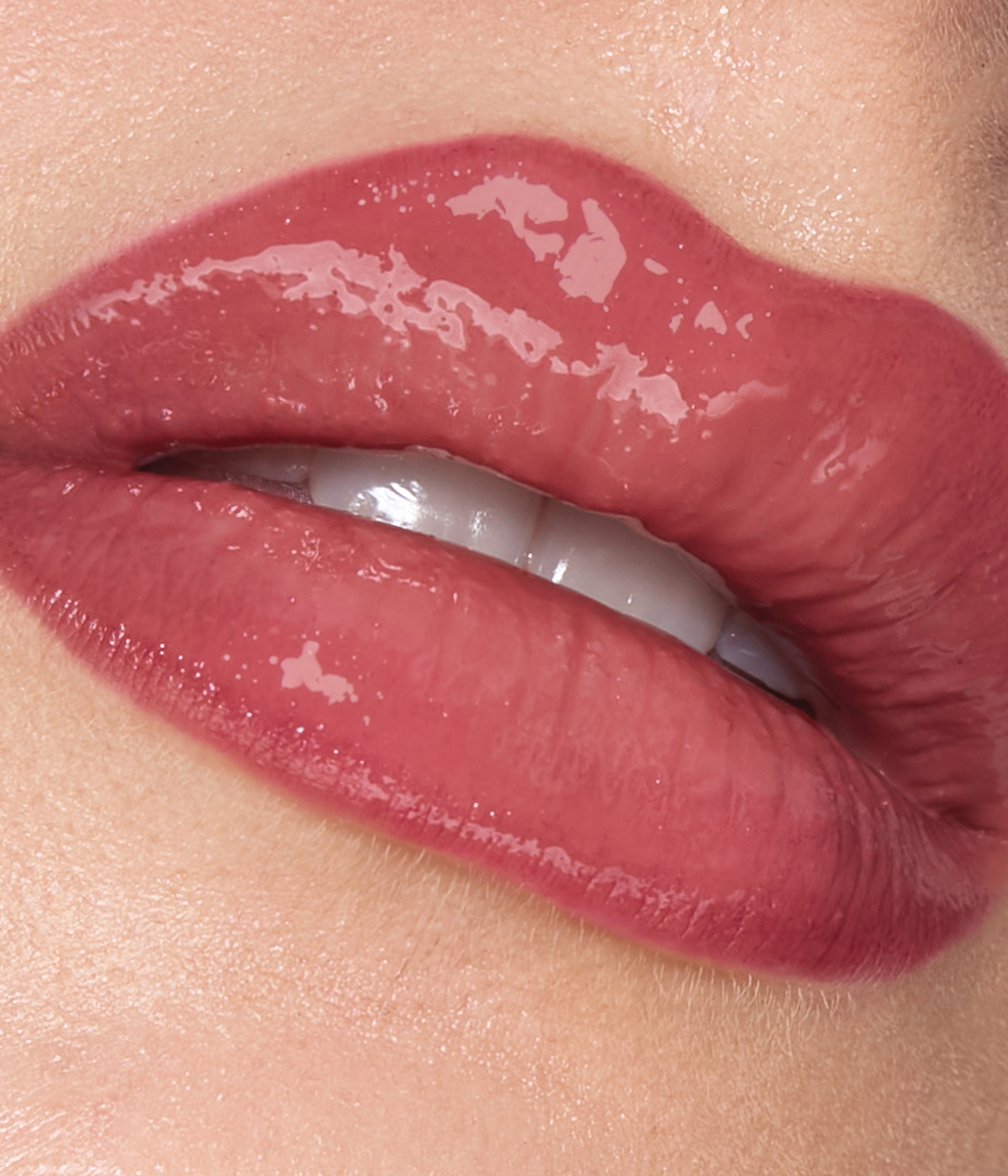 huda-beauty-makeout-sesh-lip-duo-rosy-nudes image 2