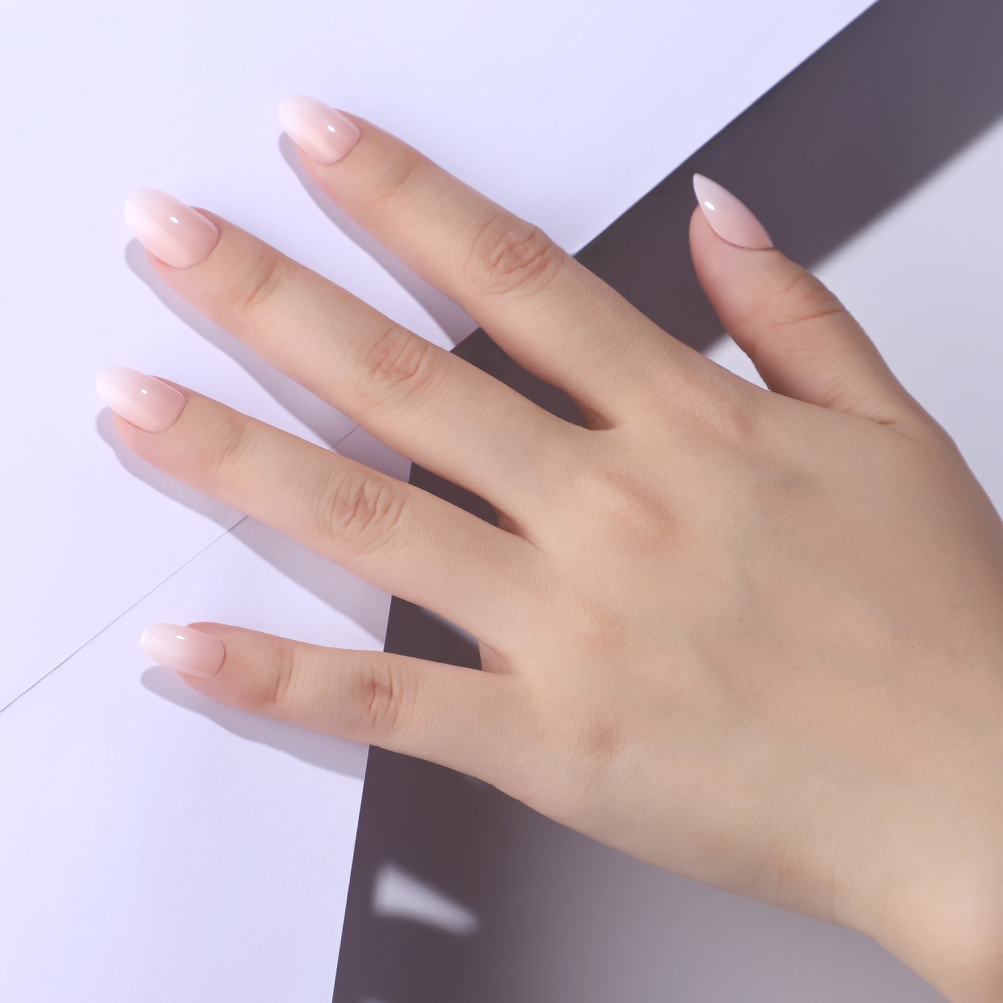 paintlab-milky-gradient-oval-press-on-nails-luminous-ombre-nails image 6