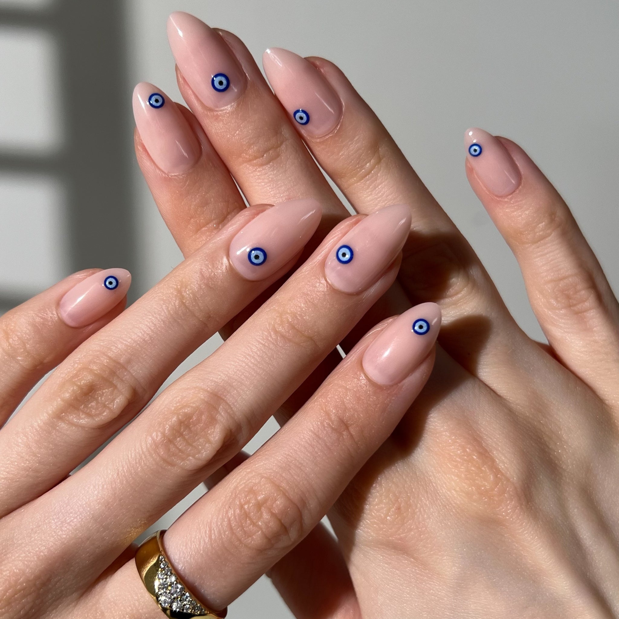 paintlab-summer-collection-pearl-paradise-themed-press-on-nails-luminous-ocean-i image 6