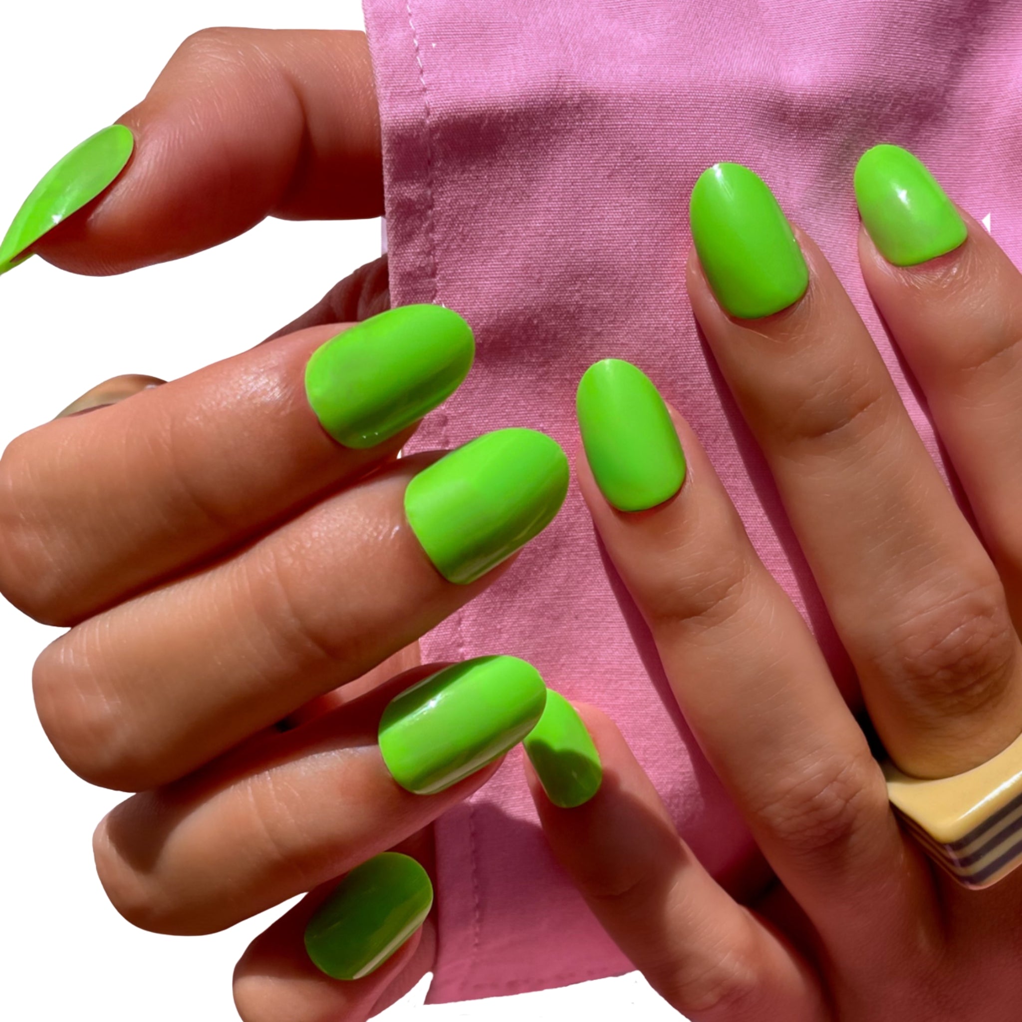 paintlab-neon-green-oval-press-on-nails image 2