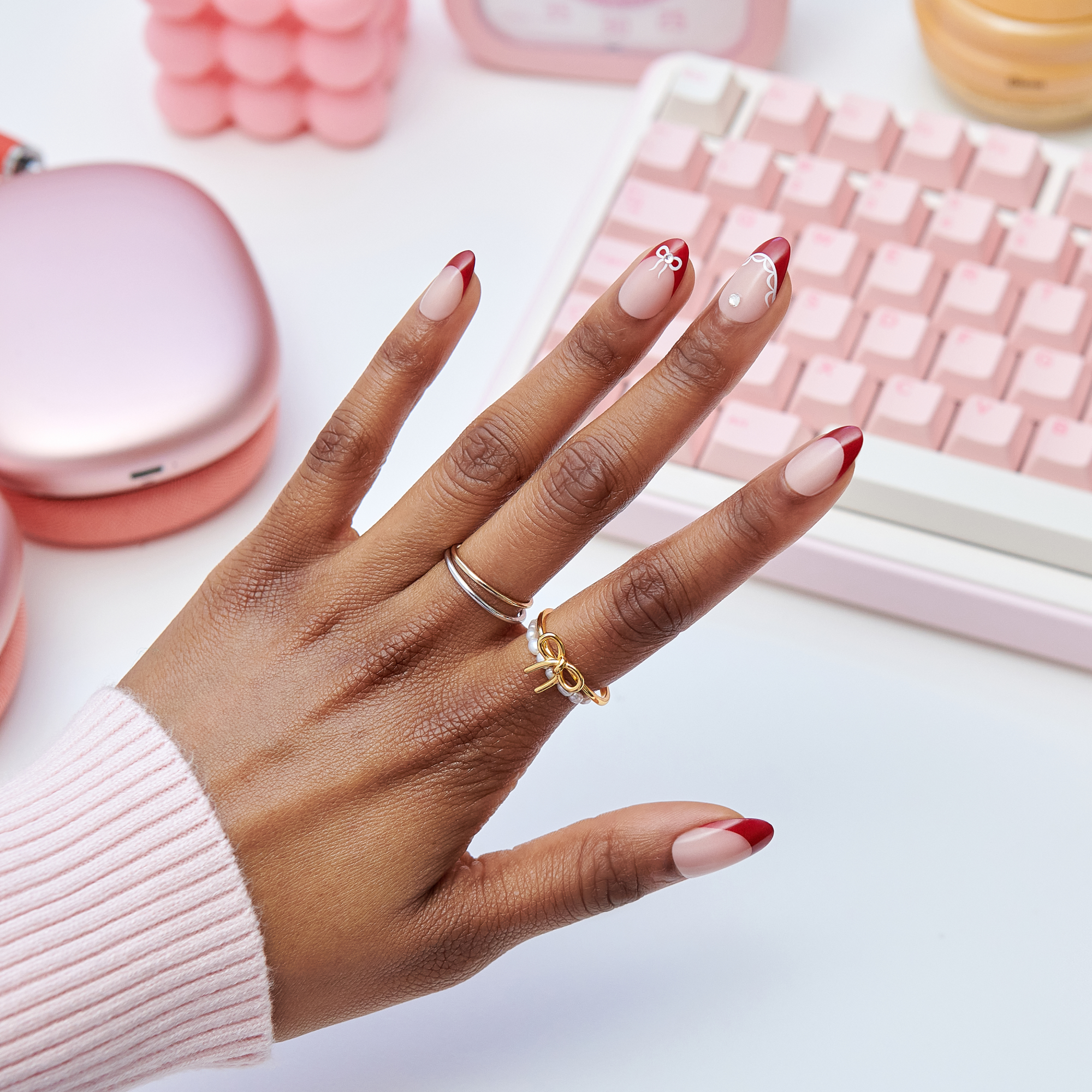 impress-design-no-glue-fake-press-on-nails-buzz-french-red-medium-almond-manicur image 2