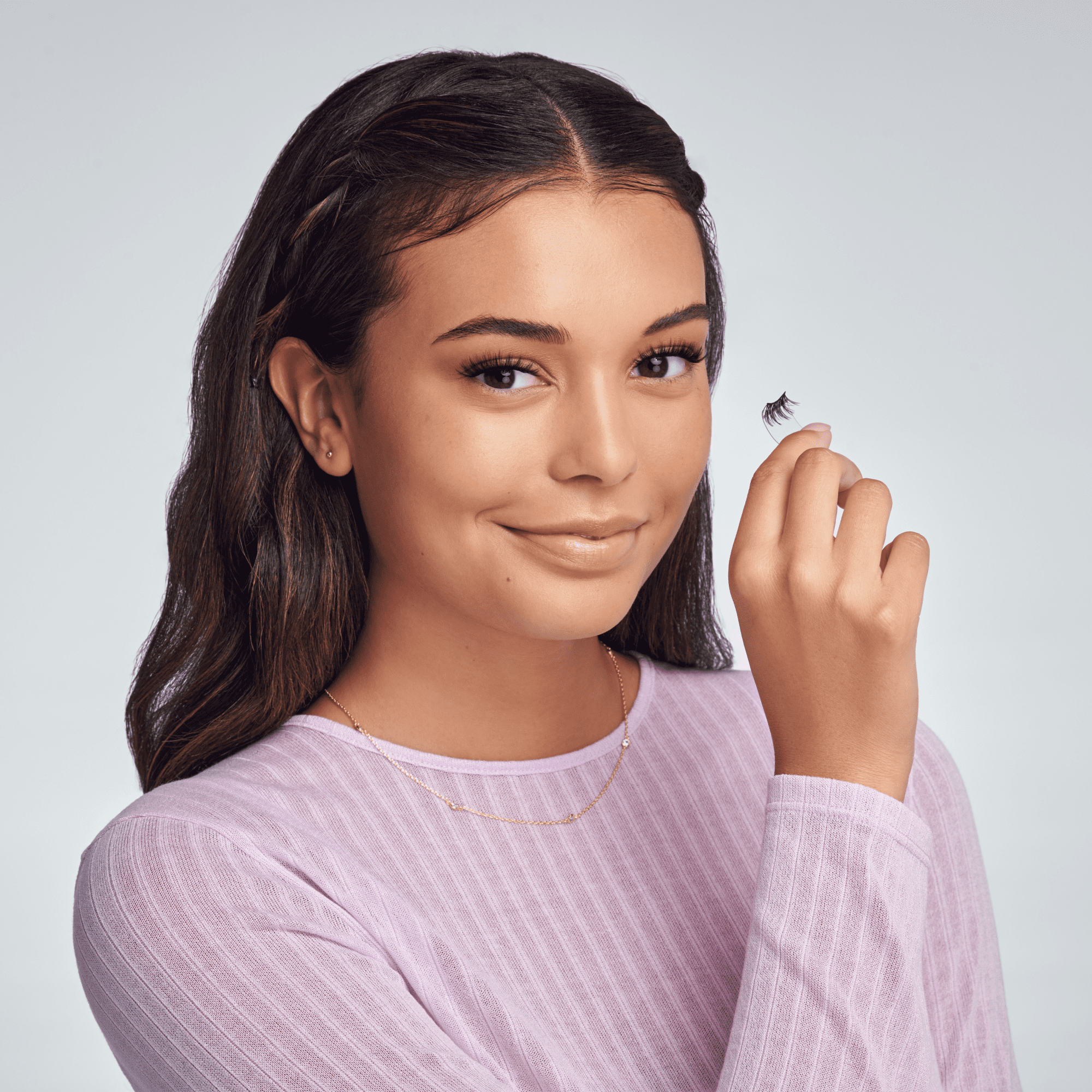impress-falsies-easy-tab-pre-glued-false-eyelashes-demi-wispy-1-pair-half-lash-2 image 3