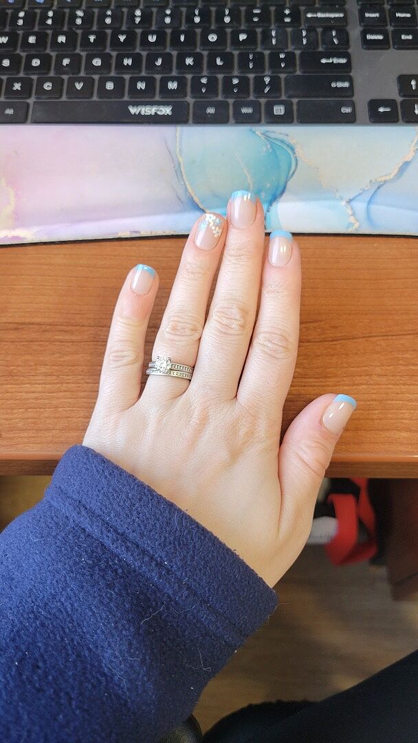 Beautiful but not for wide nails