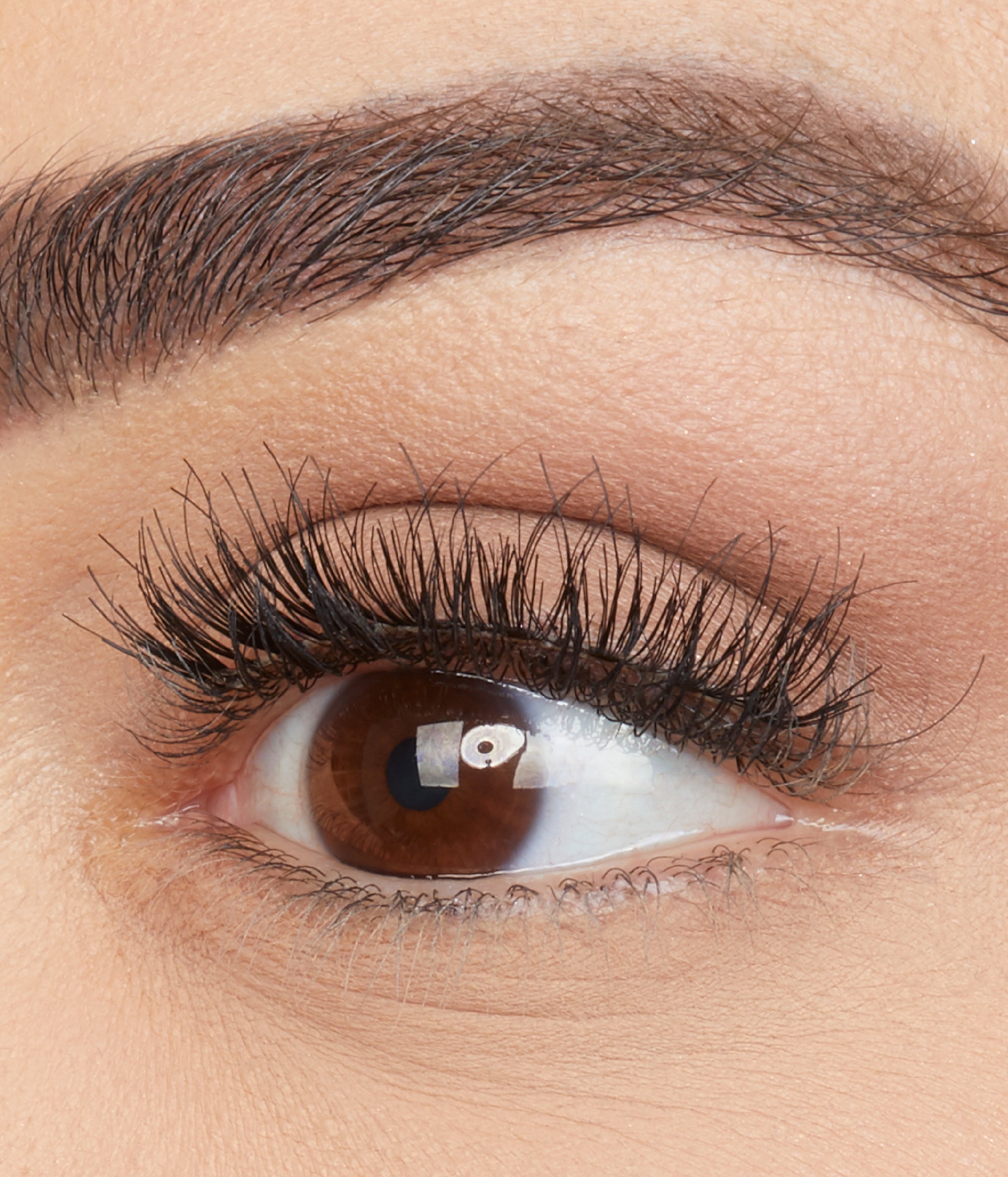 huda-beauty-classic-false-lash-giselle-1 image 3