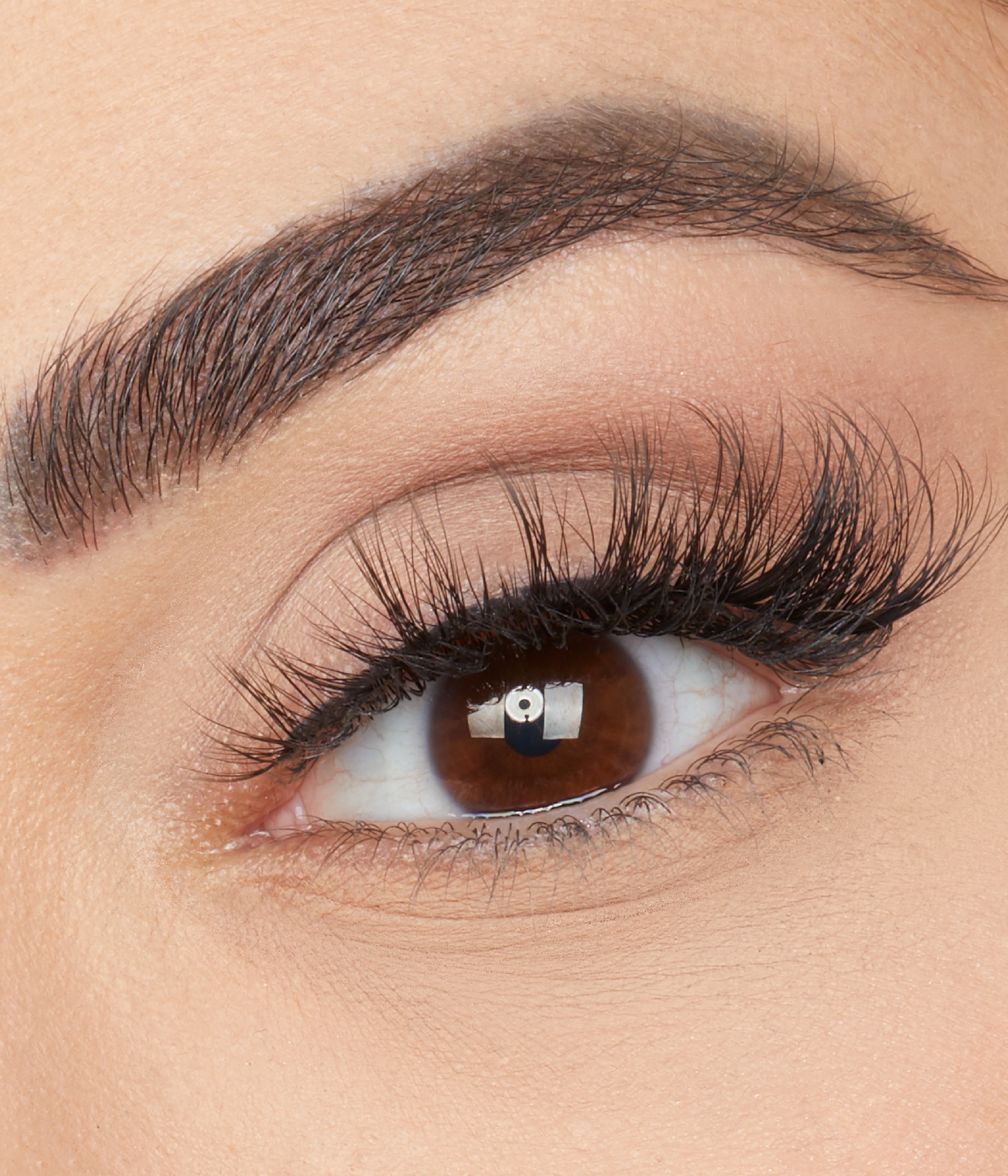 huda-beauty-hoodie-false-lashes image 2