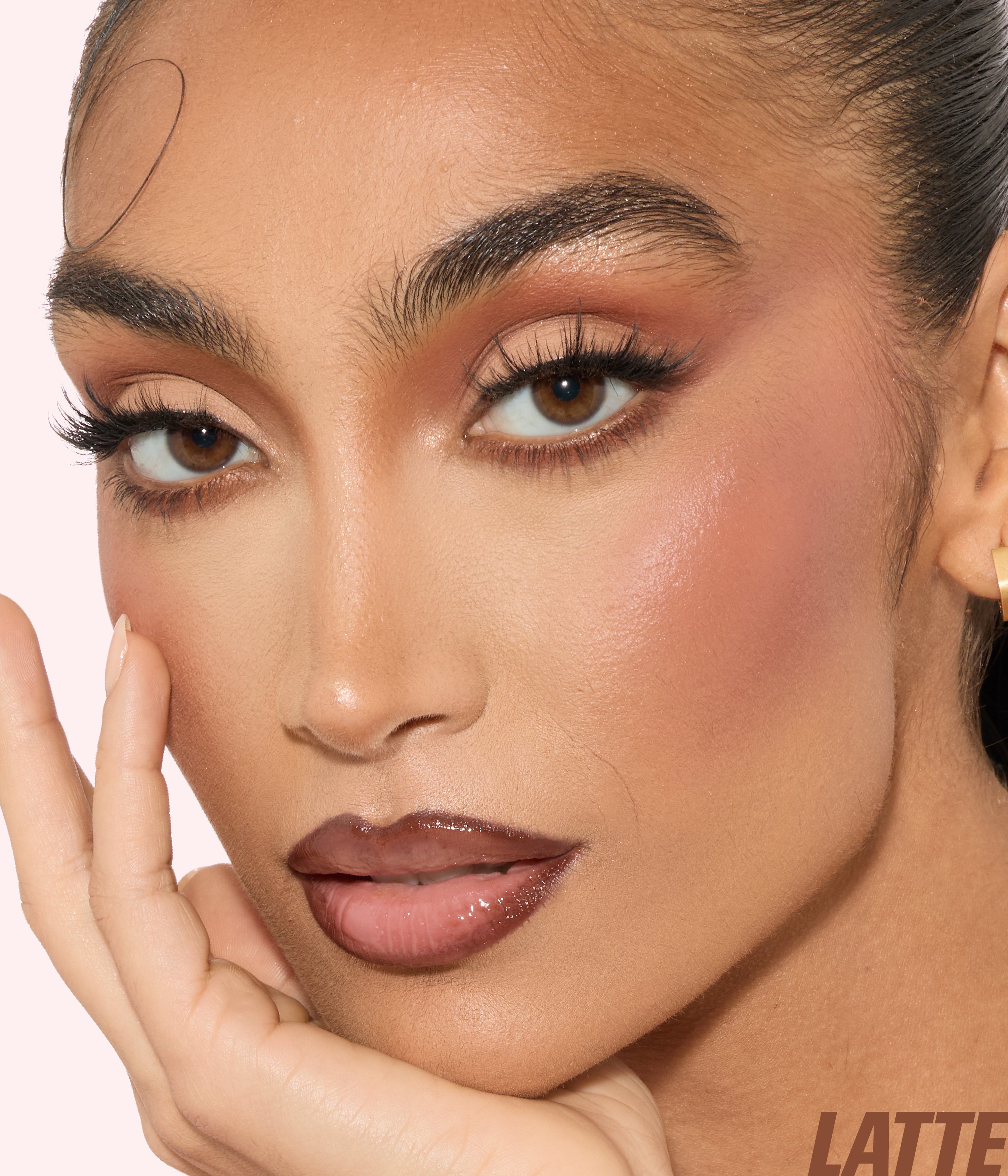 huda-beauty-habibti-lip-and-cheek-best-sellers-kit image 3