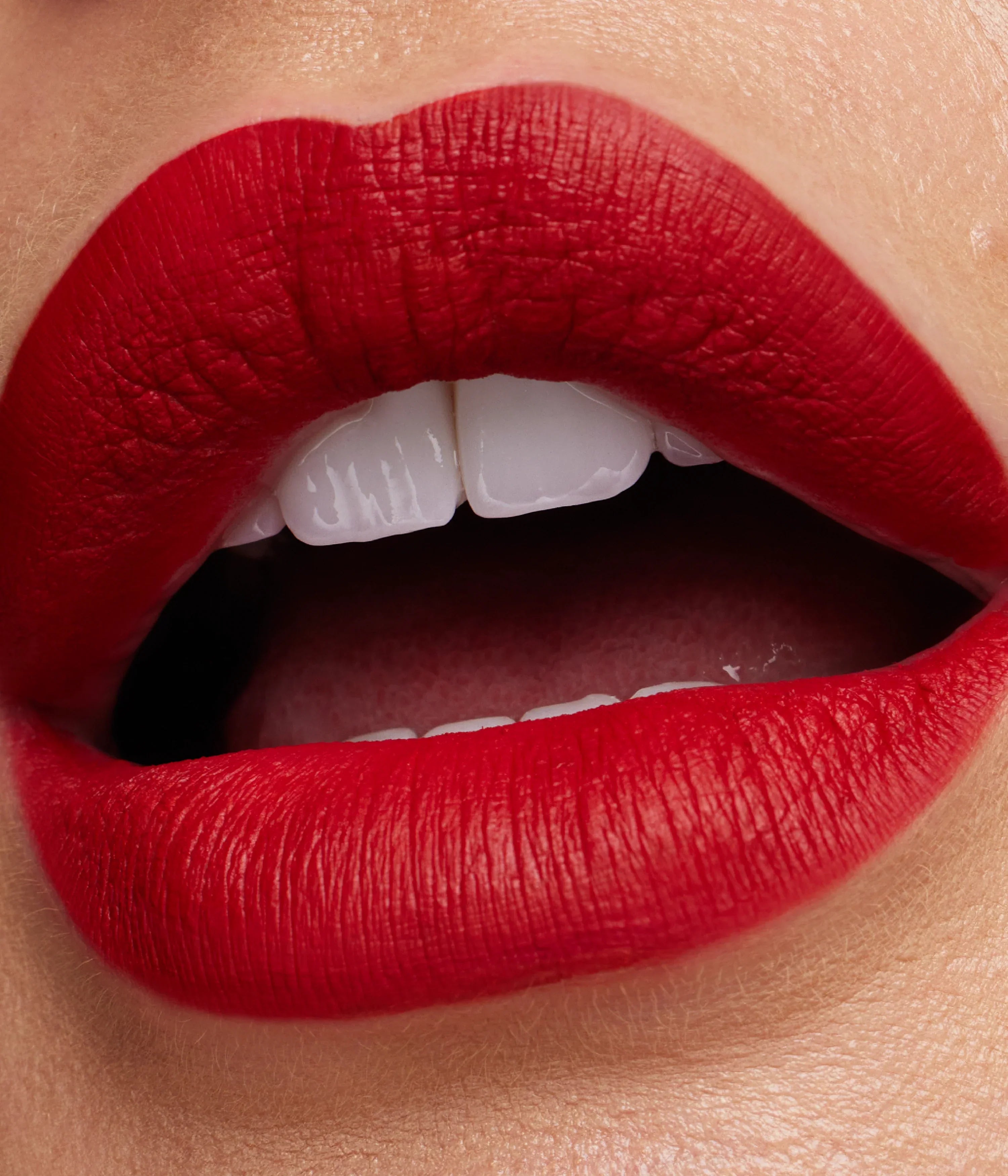 huda-beauty-liquid-matte-ultra-comfort-transfer-proof-lipstick-mini image 2