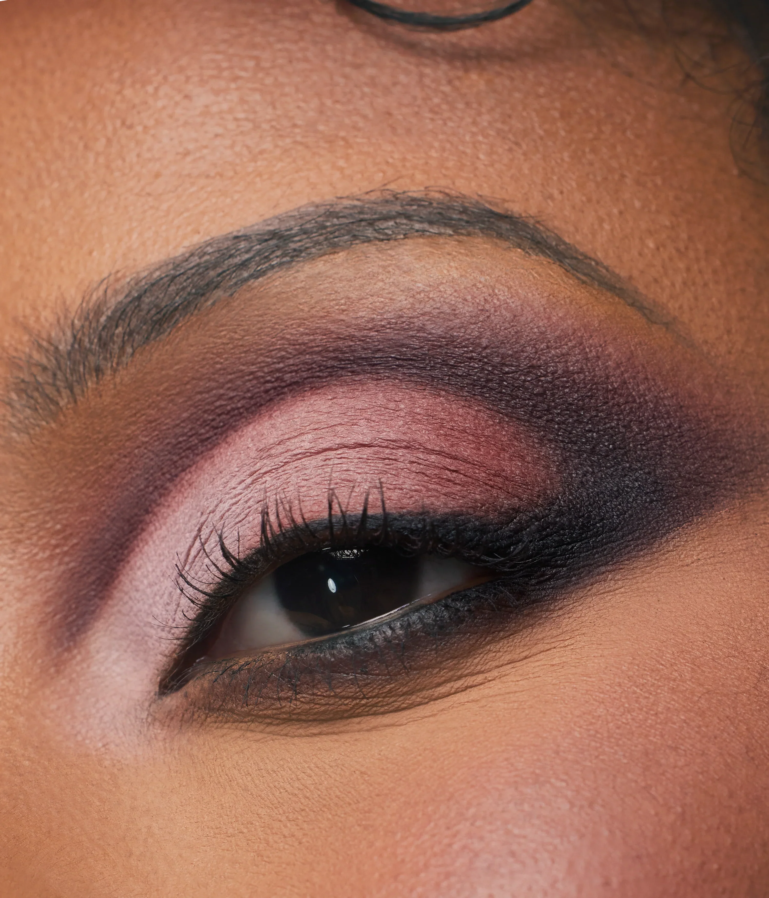 huda-beauty-matte-obsessions-eyeshadow-palette-warm-or-cool image 6