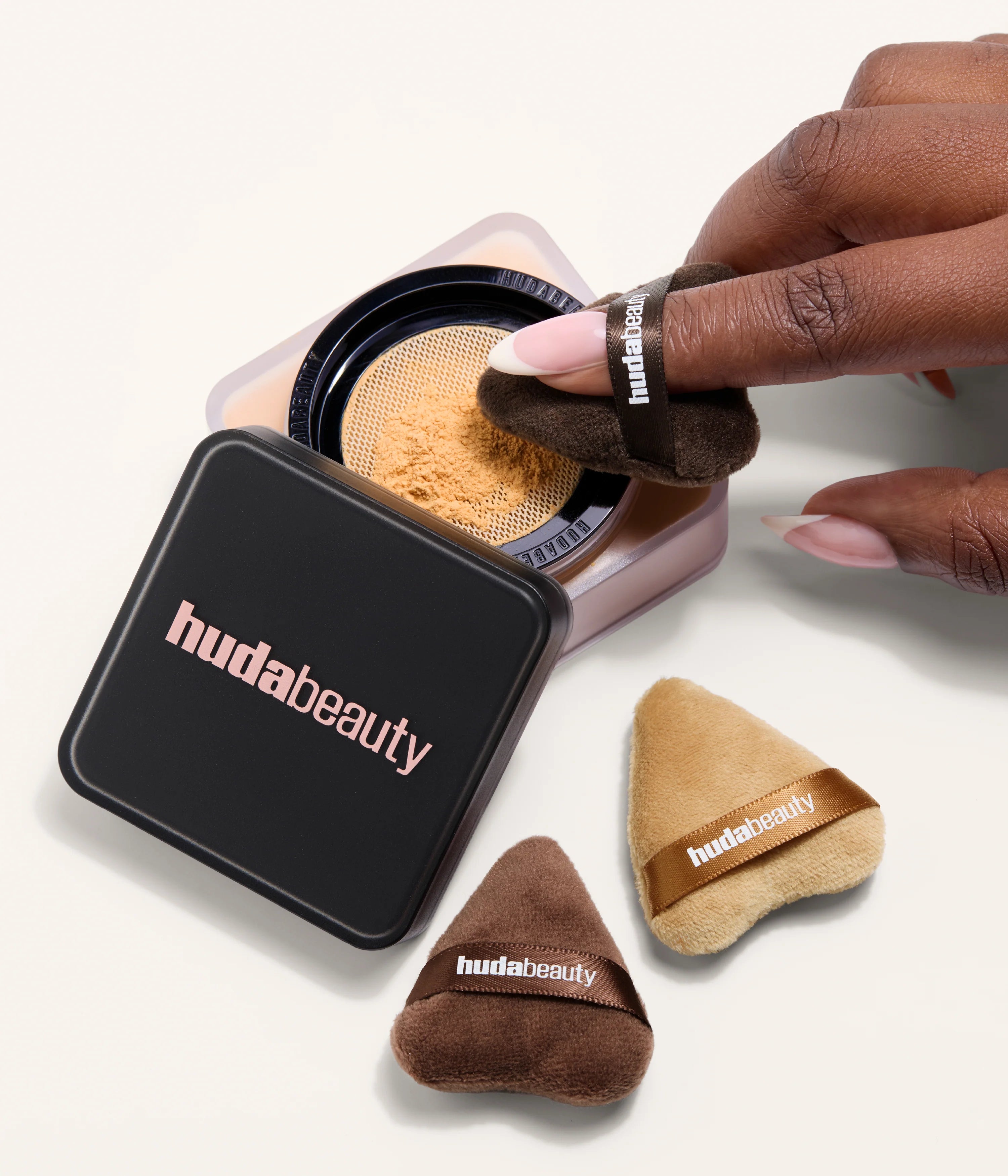 huda-beauty-mini-puffs-powder-puff-trio image 2
