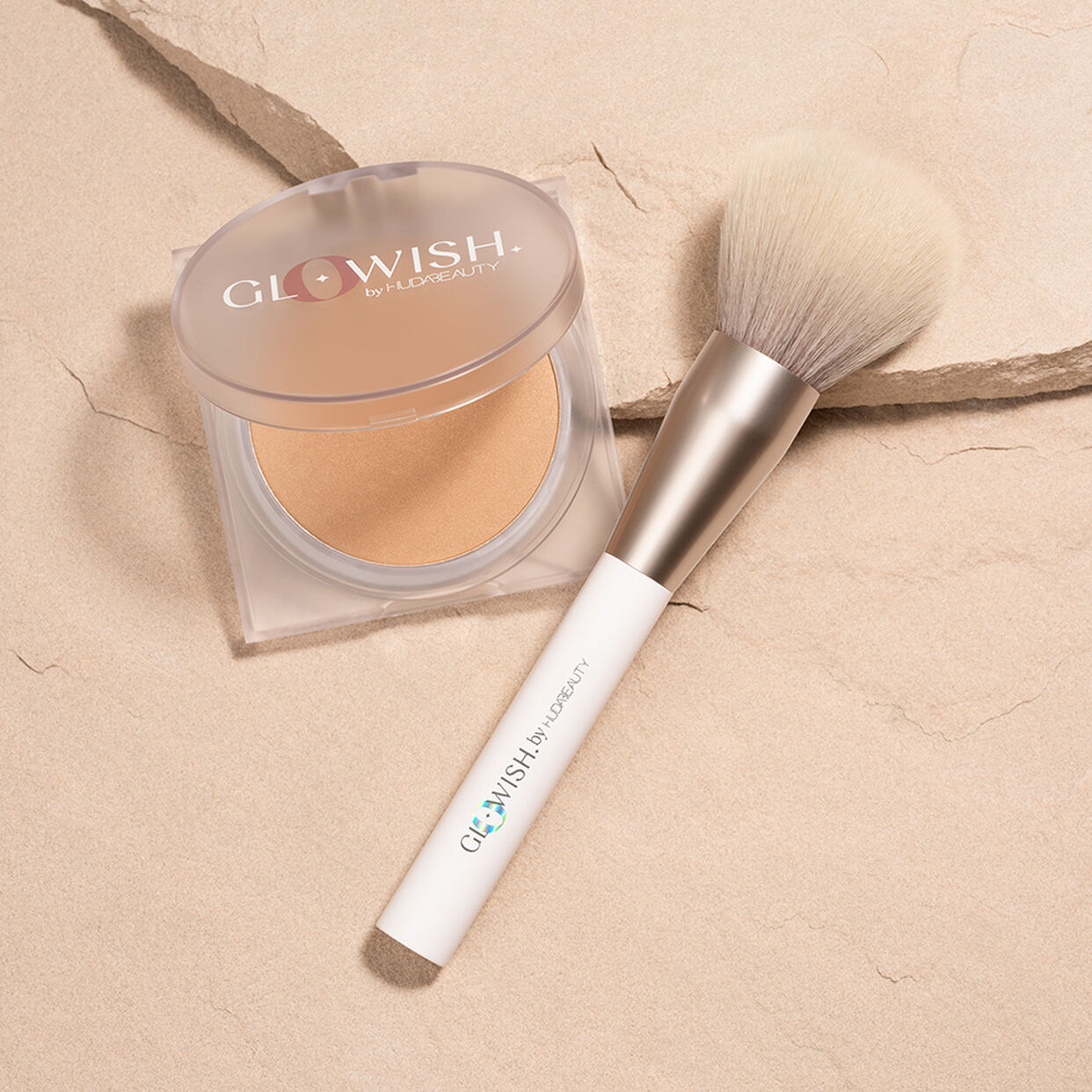 huda-beauty-glowish-all-over-face-powder-brush image 5