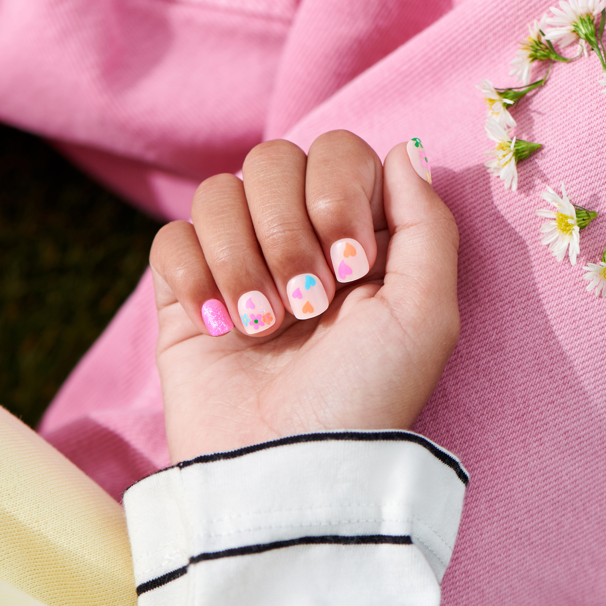 impress-kids-hoppy-fun-press-on-nails-multicolor-design-squoval-no-glue image 2