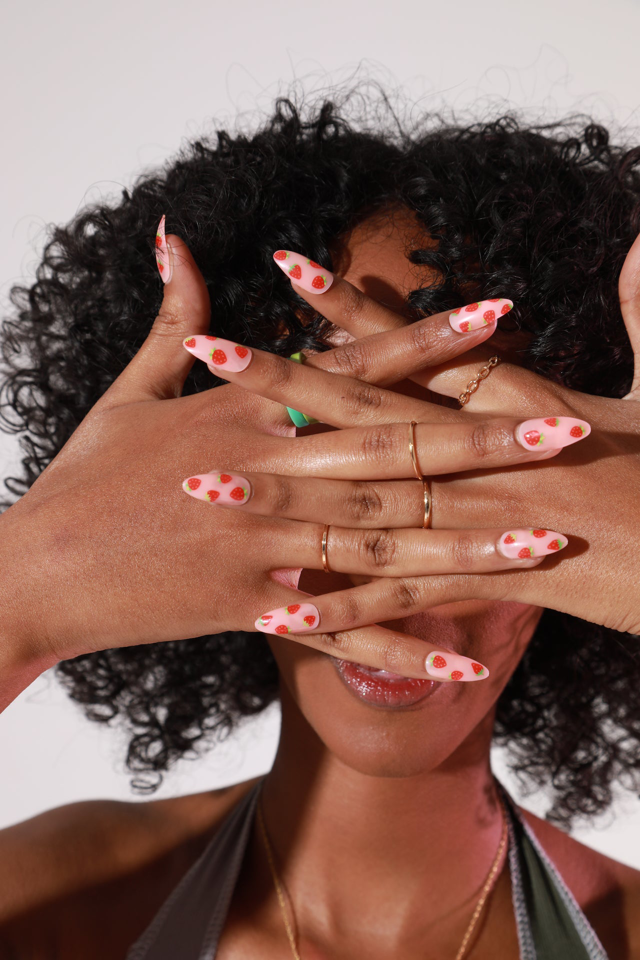 paintlab-so-strawberry-almond-press-on-nails-juicy-strawberry-red image 6