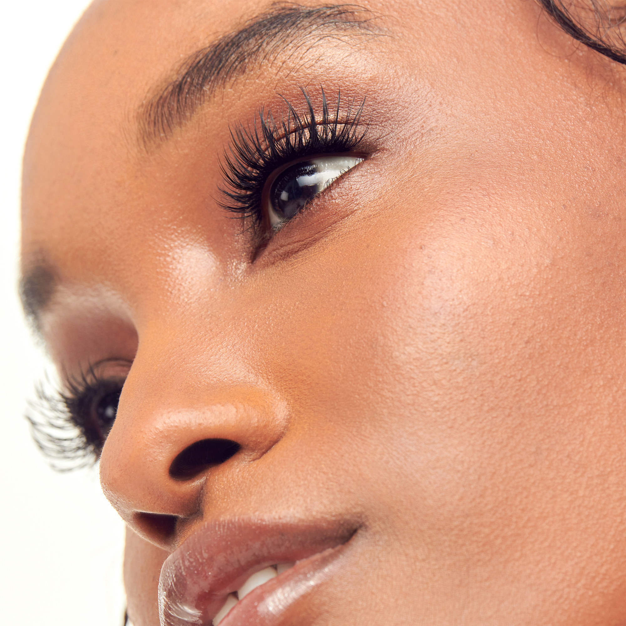 impress-falsies-pre-glued-individual-false-eyelashes-multipack-classic-wispy-60- image 3