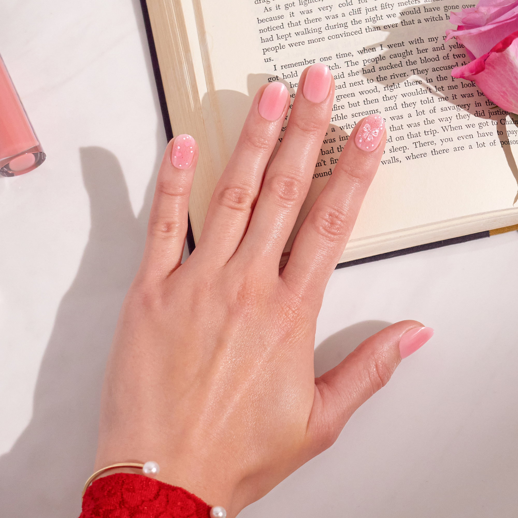 impress-design-cupid-love-no-glue-press-on-nails-3d-jewel-design-pink-short-oval image 3